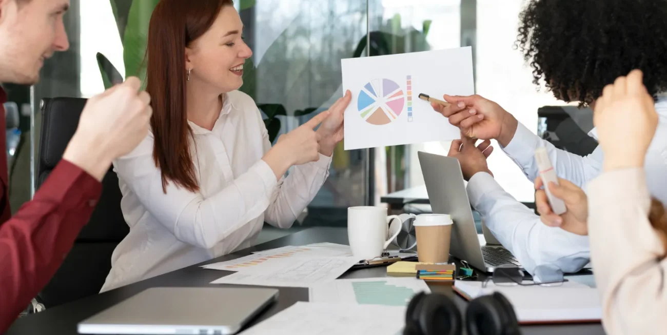En Norte 8, nos apasiona transformar ideas en realidades tangibles a través de la comunicación estratégica y el marketing integral. Con sede en Arucas, nuestro equipo combina creatividad y experiencia para ofrecer soluciones que realmente marcan la diferencia en el mercado actual.